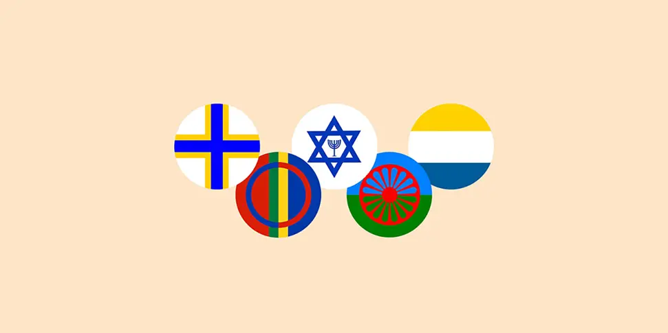 Flaggor för de fem minoriteterna.