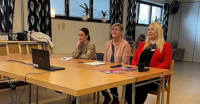 Personal på Ängslunda som deltar i det digitala studiebesöket