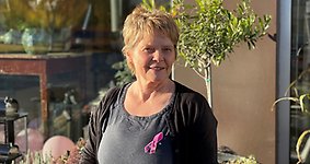 Eva Johansson från företaget Gärdets blomsterhandel